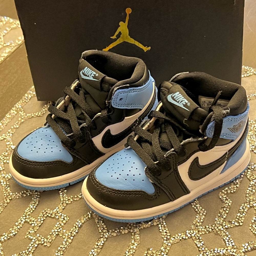 Jordan Size 6 - Picture 3 of 4